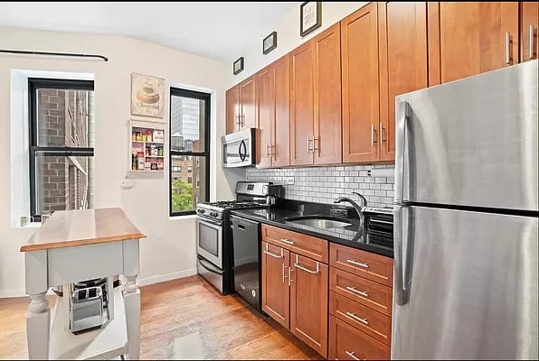 342 West 56th Street Unit: 7D