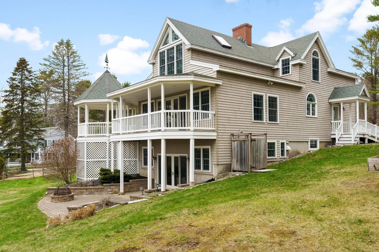 New Listing: 5 Crow’s Nest Drive, Yarmouth, ME 04096 – $1,295,000