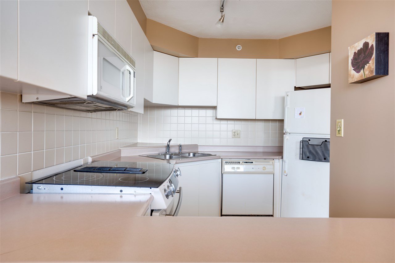 1101-1633 W 8th Ave