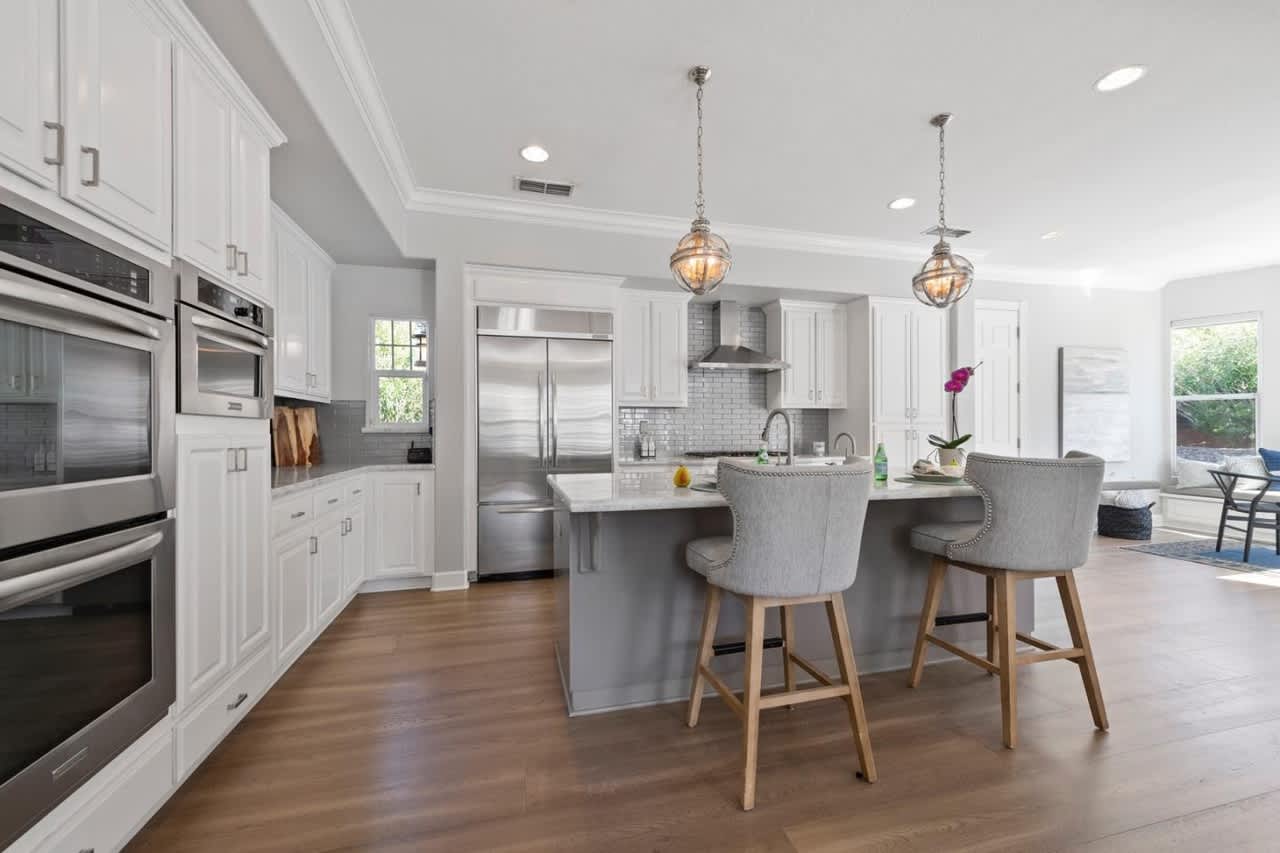 110 Ayala Ct