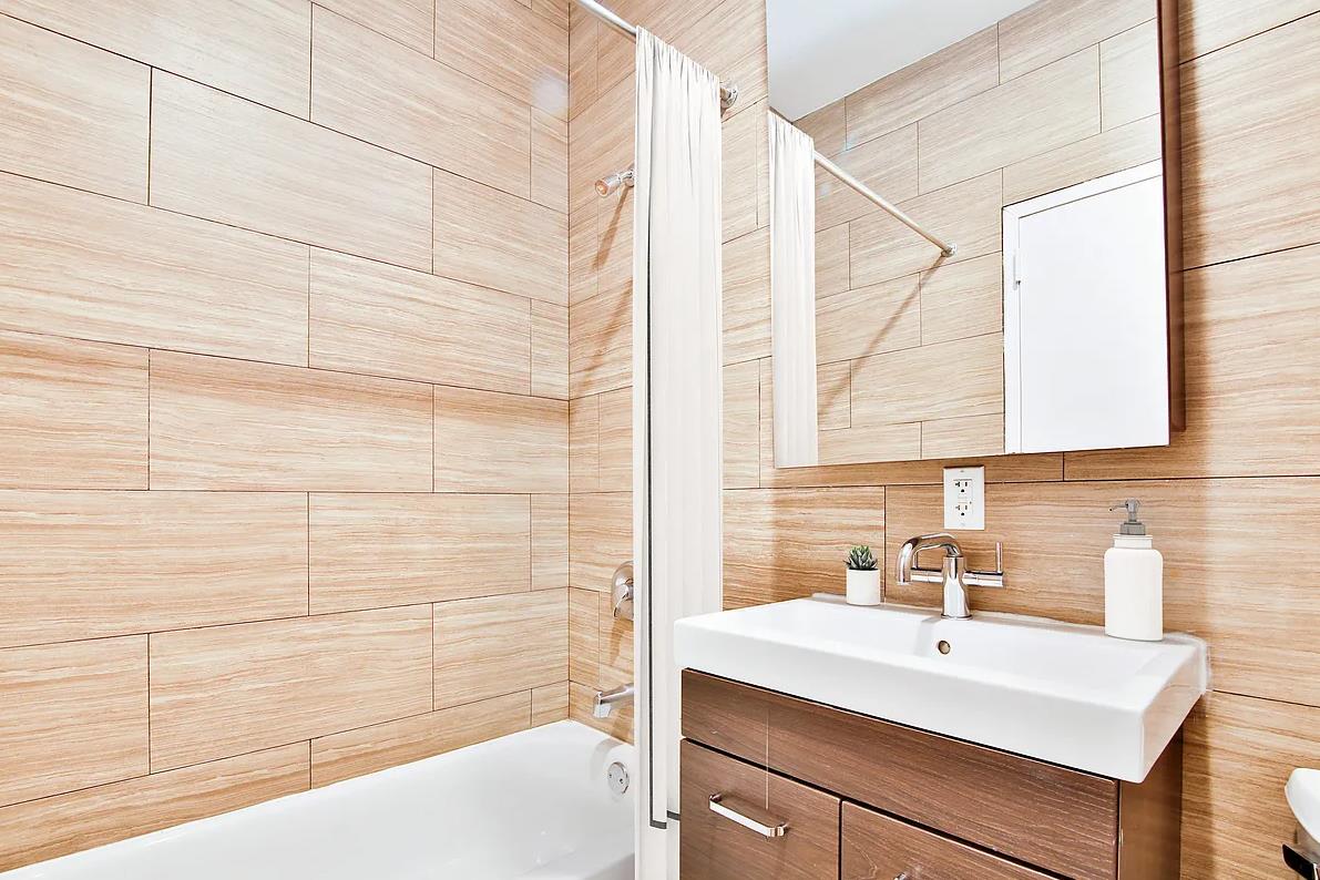 135 William Street, Apt 4-B
