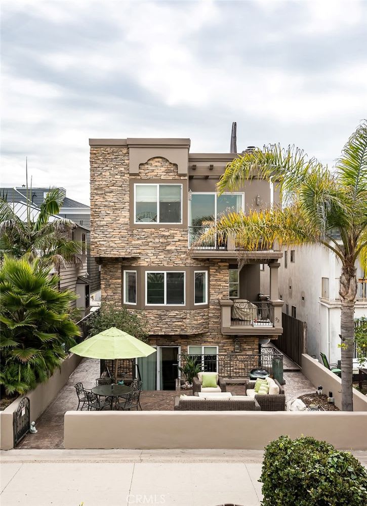 92 16th Street