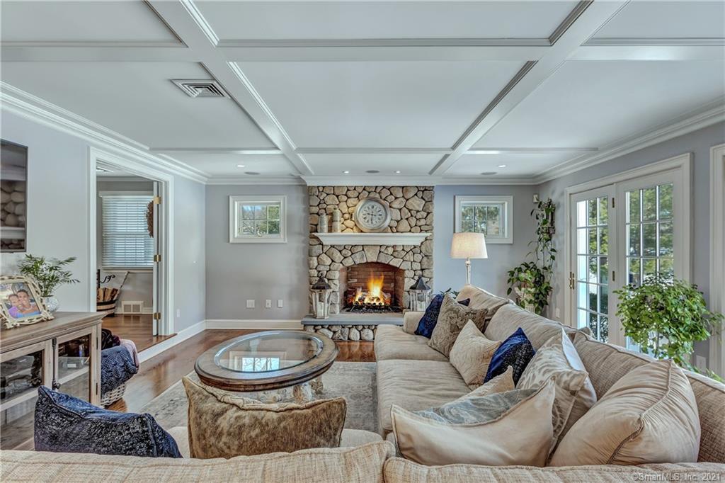 208 N Cedar Rd