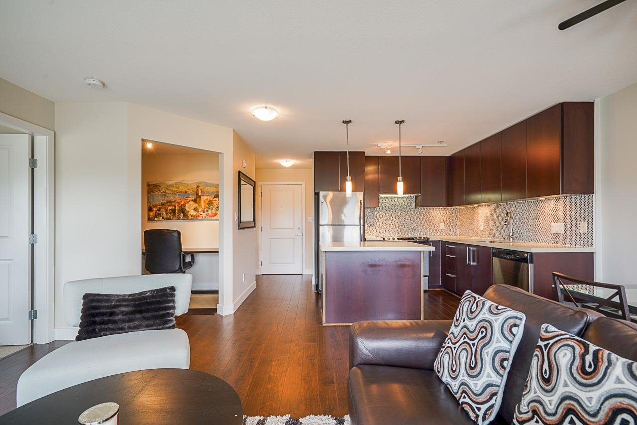 308-15735 Croydon Dr