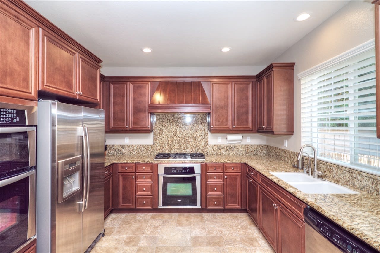 686 Weatherstone Way