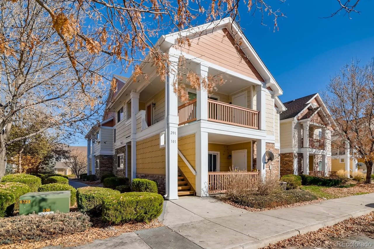 4925 Hahns Peak Dr. Unit 201