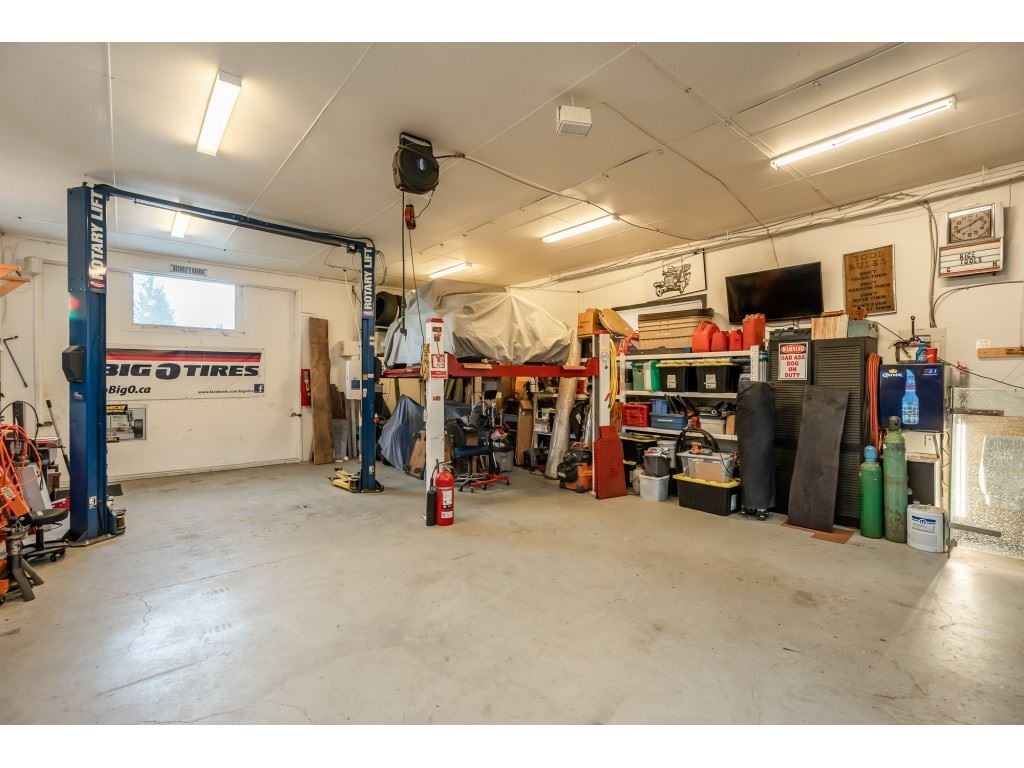 12104 250 St