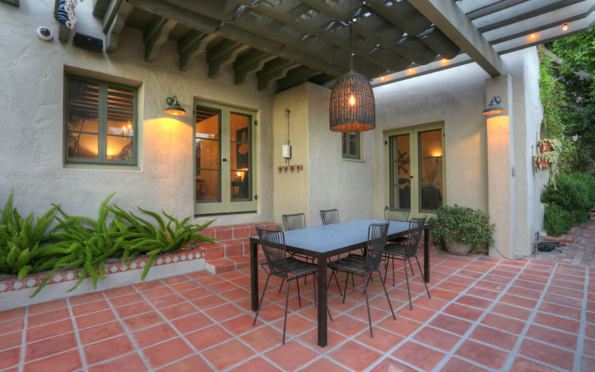  3259 Deronda Dr