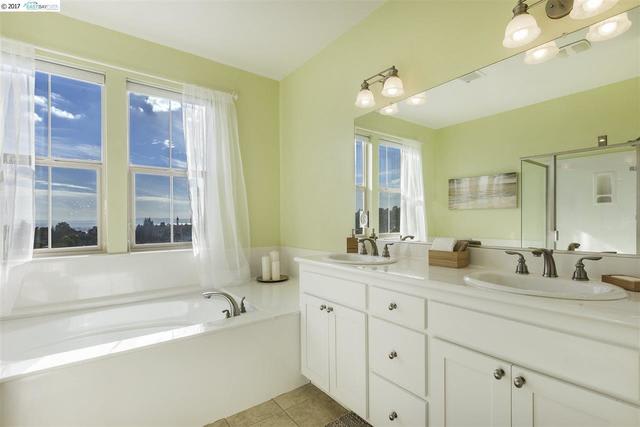 6040 Old Quarry Loop Oakland, CA 94605