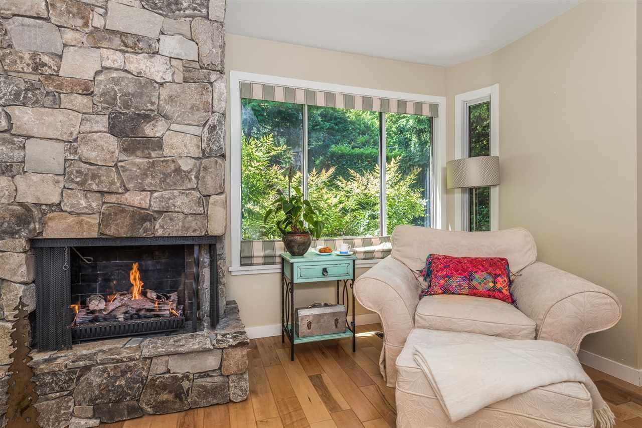 1196 Deep Cove Rd