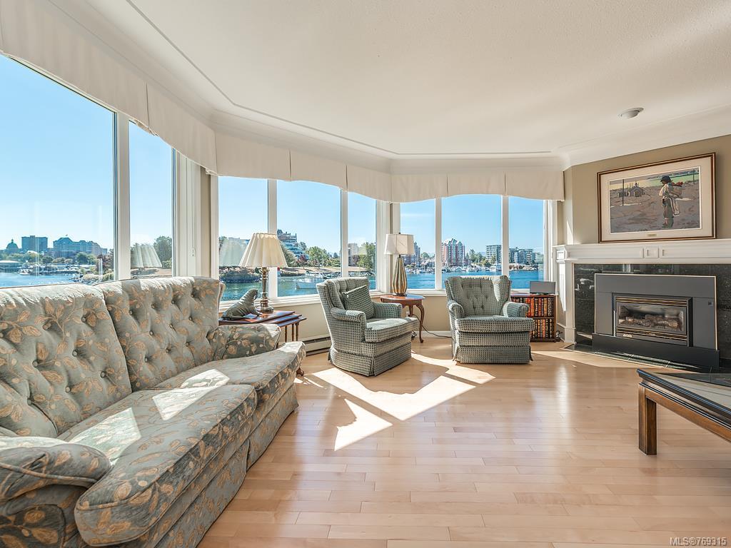 202-55 Songhees Rd
