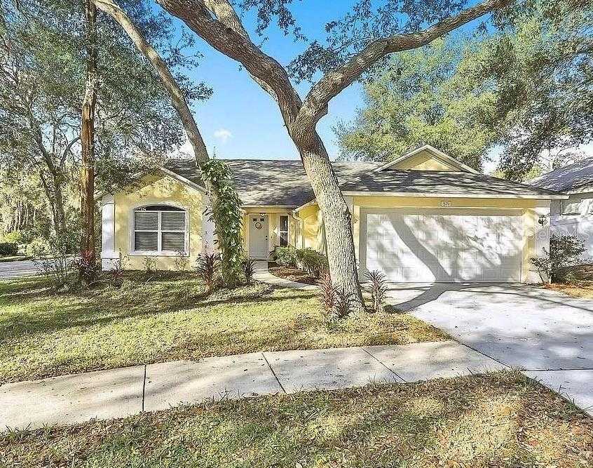 571 KINGS CASTLE DRIVE