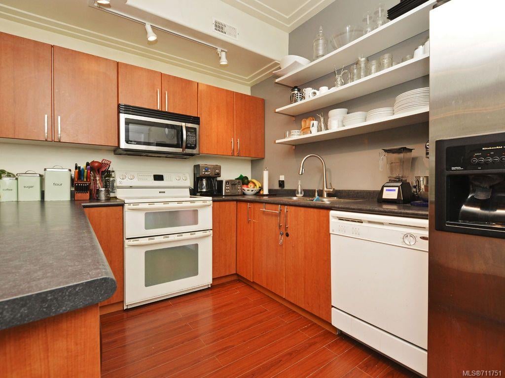 701 Highlands Park Terr