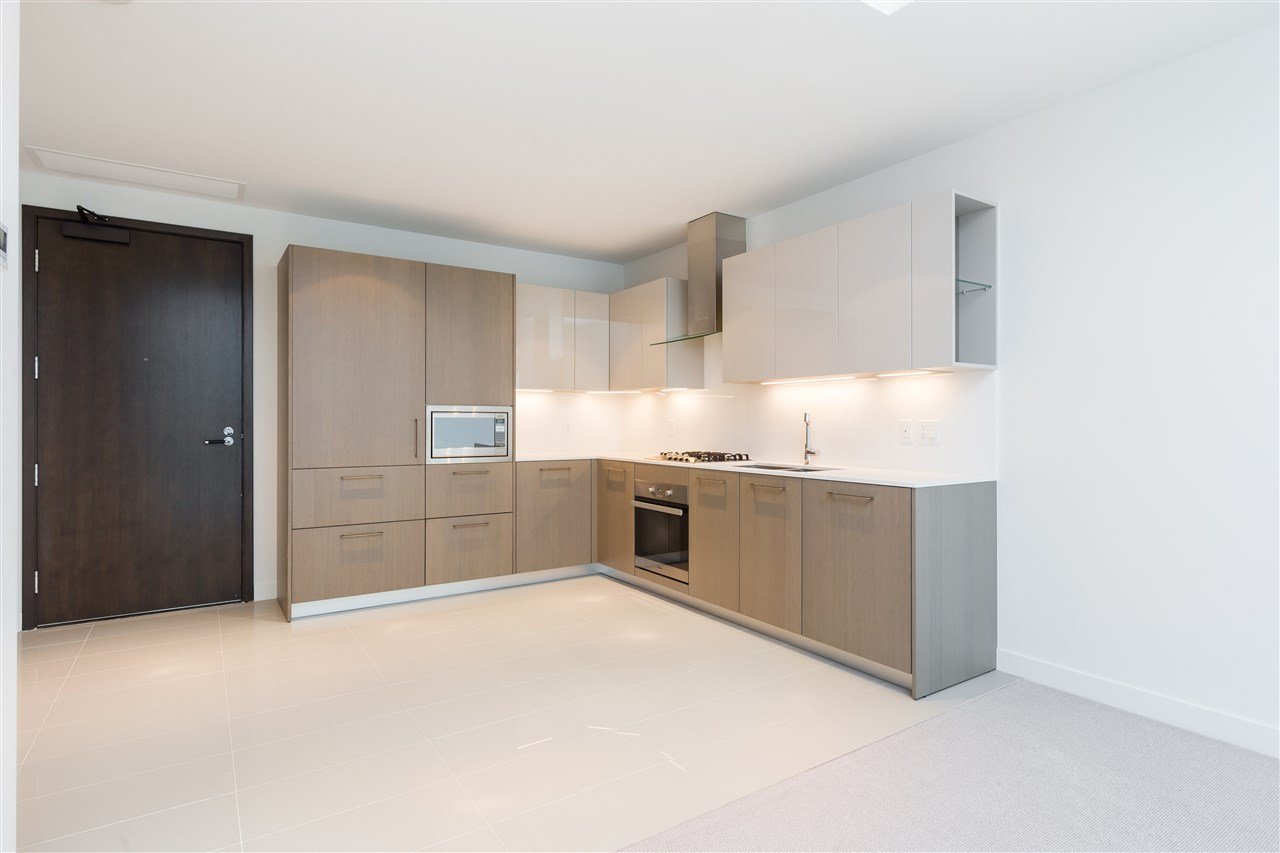 202-6611 Pearson Wy