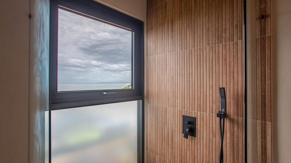 New Luxury Home With Jaw-dropping Ocean Views