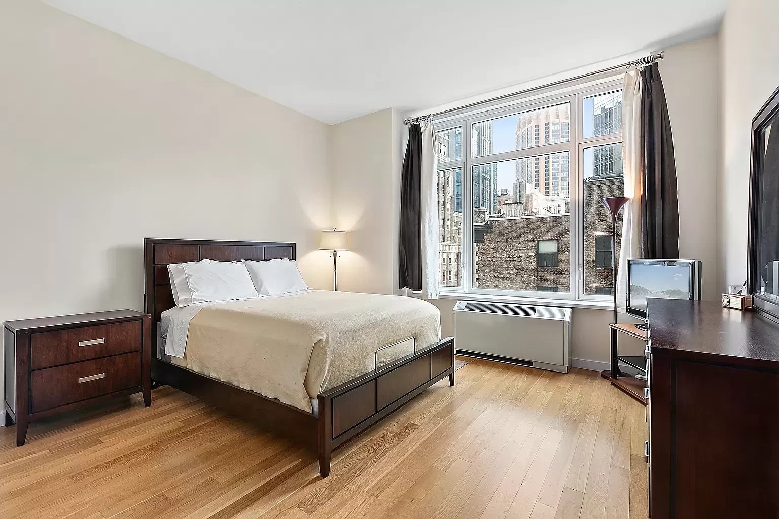 325 5th Ave, #18C