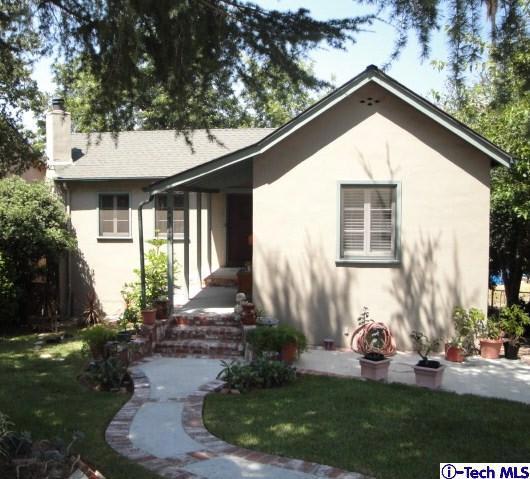 2727 El Roble Dr