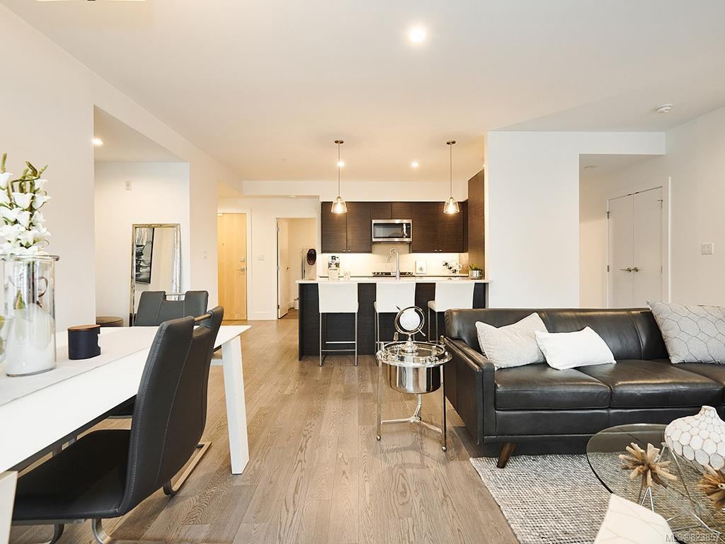 305B-10682 McDonald Park Rd