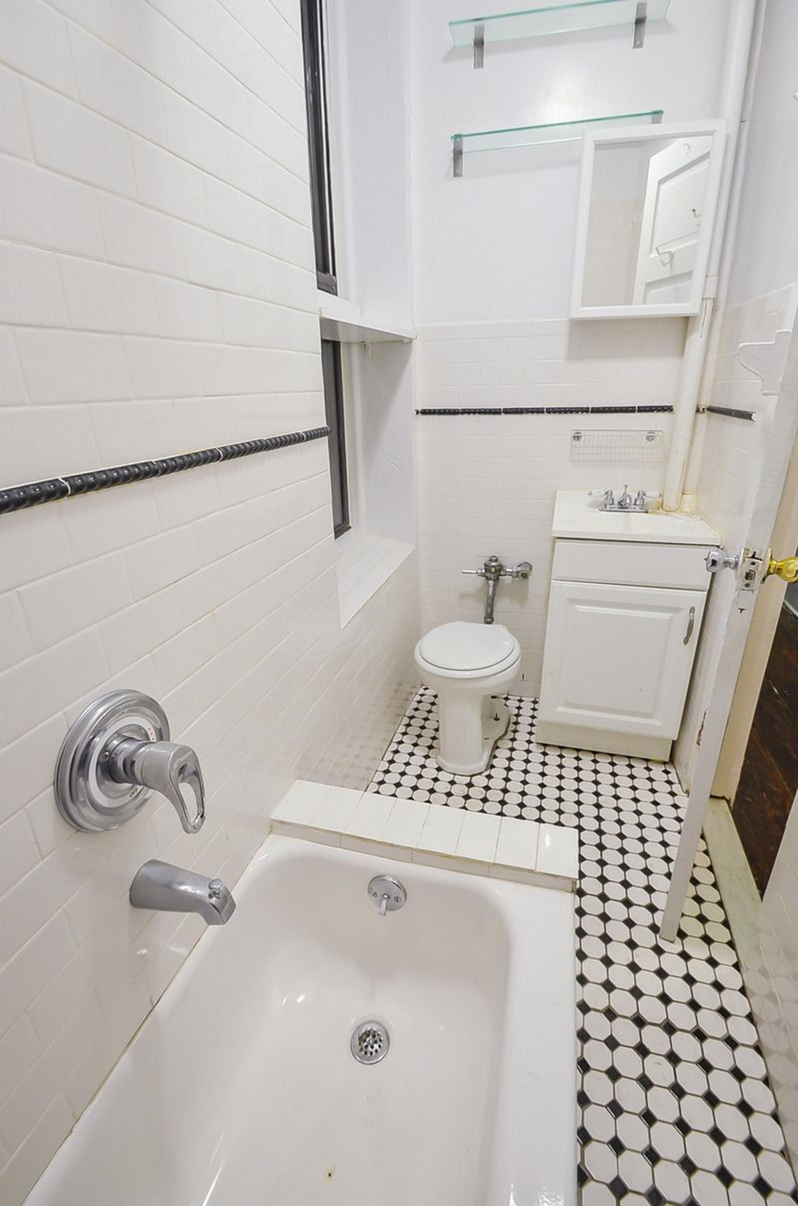 615.5 Hudson Street, Apt 3