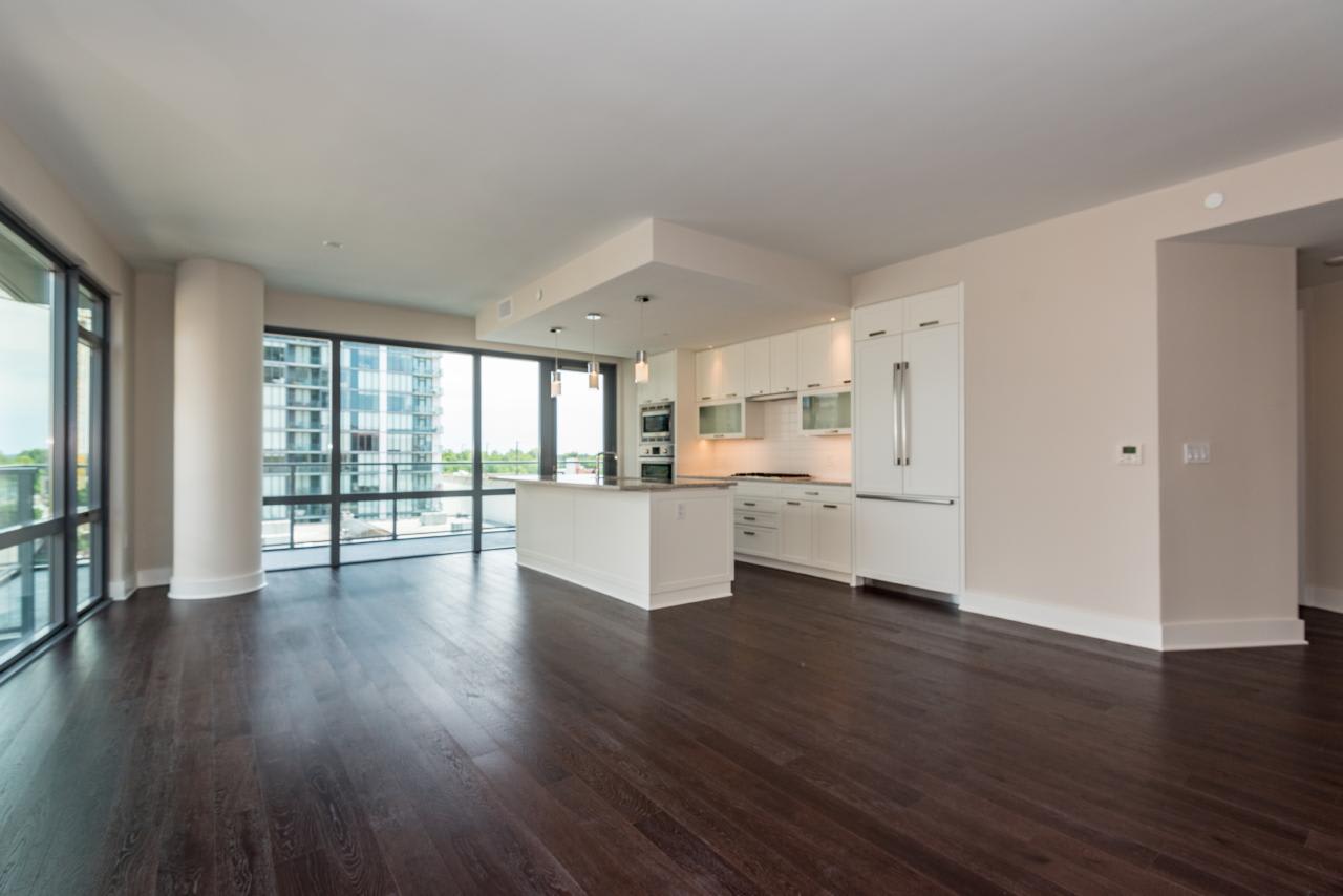4960 Fairmont Ave #703