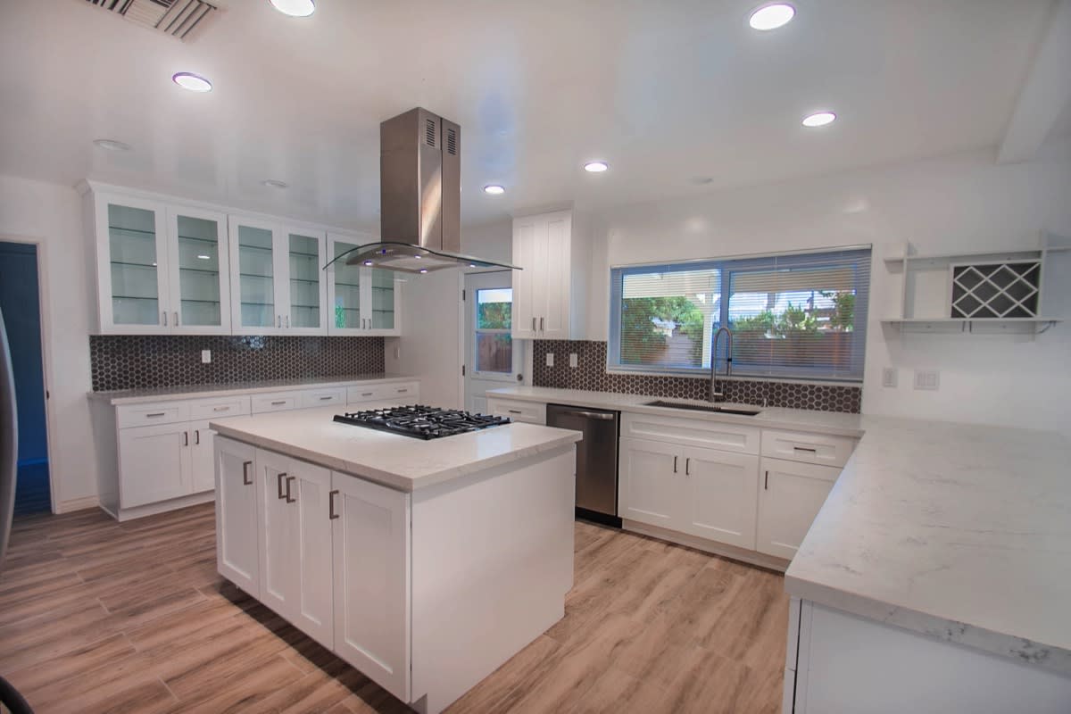 16834 Klee St Northridge, CA