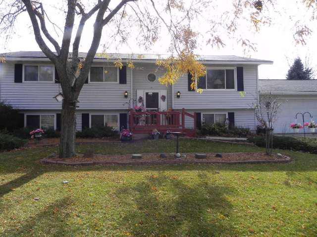 90 Evergreen Dr