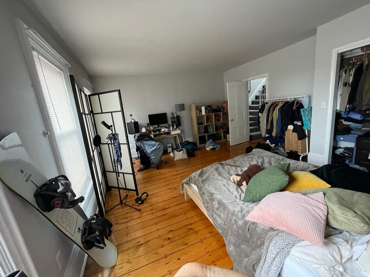 JUNE - Unique Duplex 2 Bedroom 2 Bathroom w/ Roof Access & Common Laundry! 