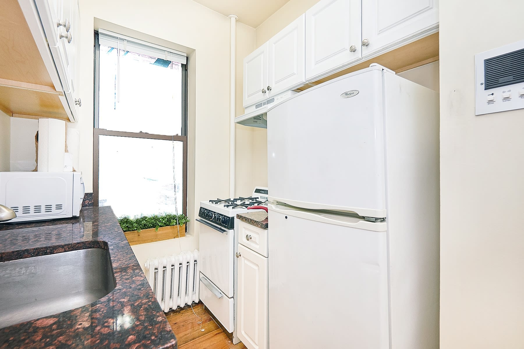 270 E 78th St, Unit 11