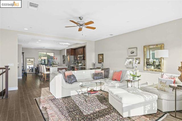 6498 Bayview Dr, Oakland, CA 94605
