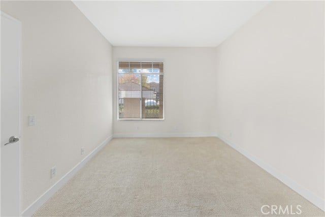77 Sandpiper Ln