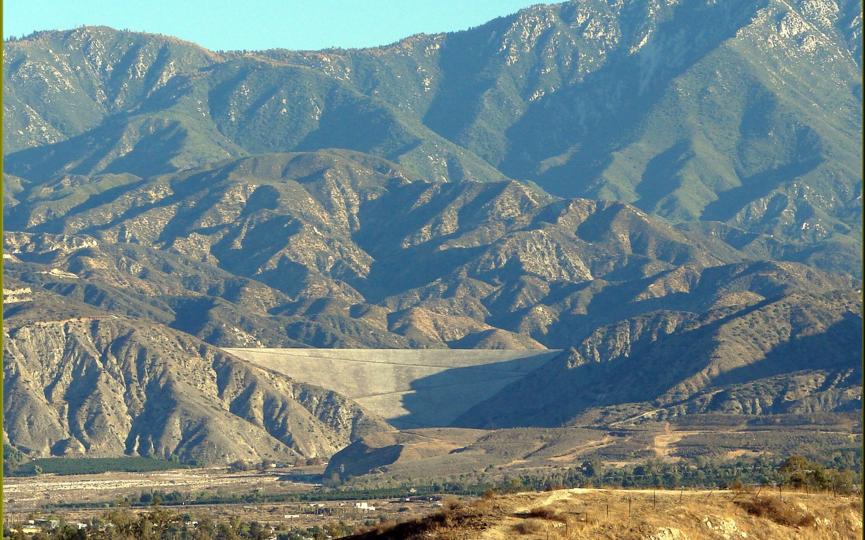 Seven Oaks Dam and the Santa Ana River canyon upstream of Highland, photographed from Panorama Point in 2012