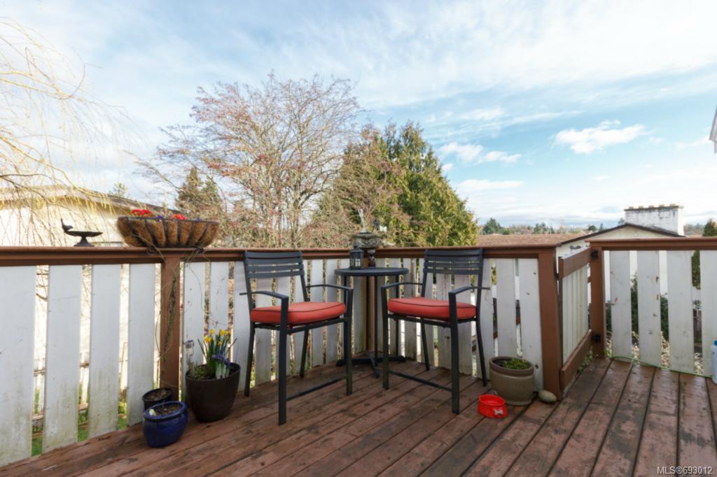 3925 Glanford Ave, Saanich