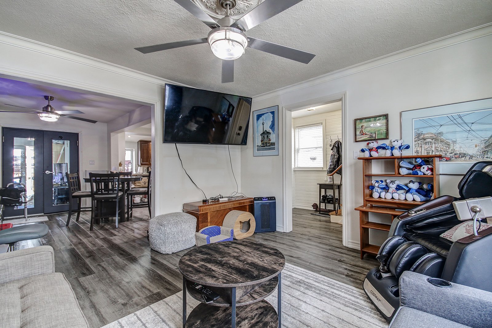 16 Allenby Ave
