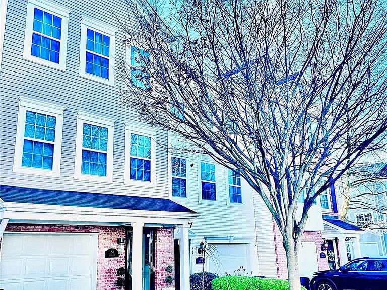 58 Rialto Way