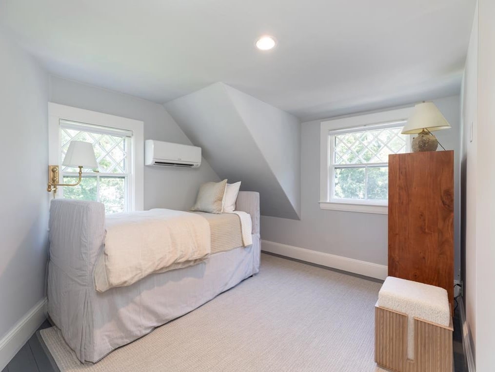 14 Hatch Rd