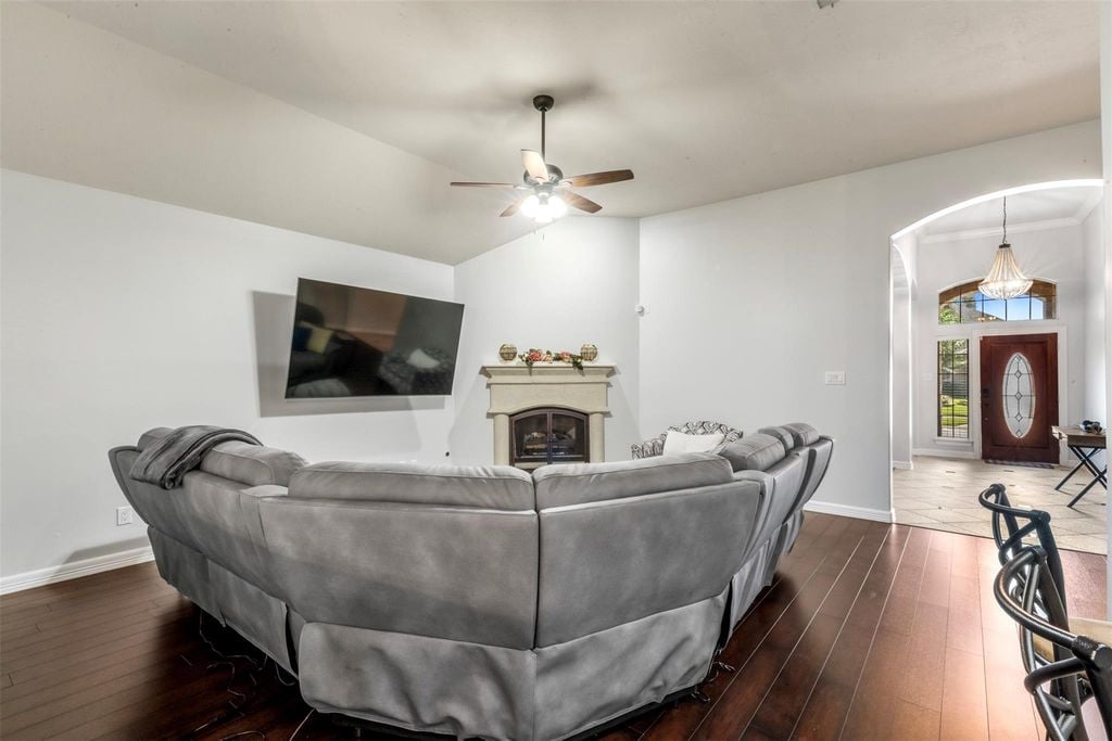 3011 Douglas Creek Ln