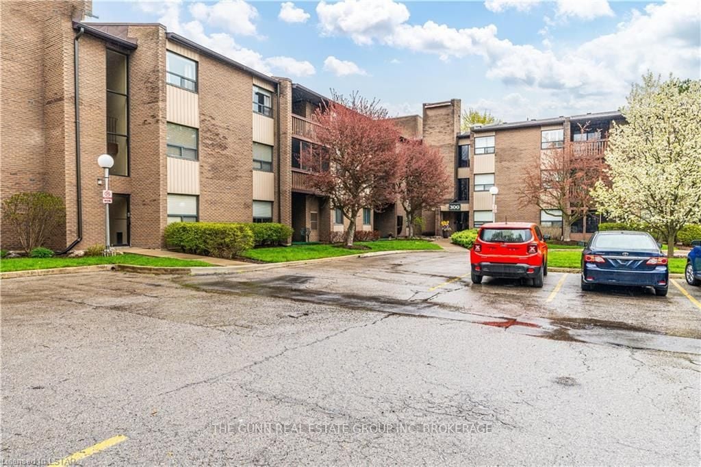 300 Everglade Cres 22
