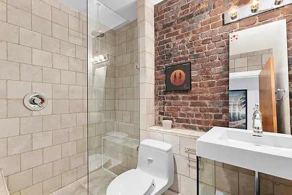 243 Mulberry Street #5R