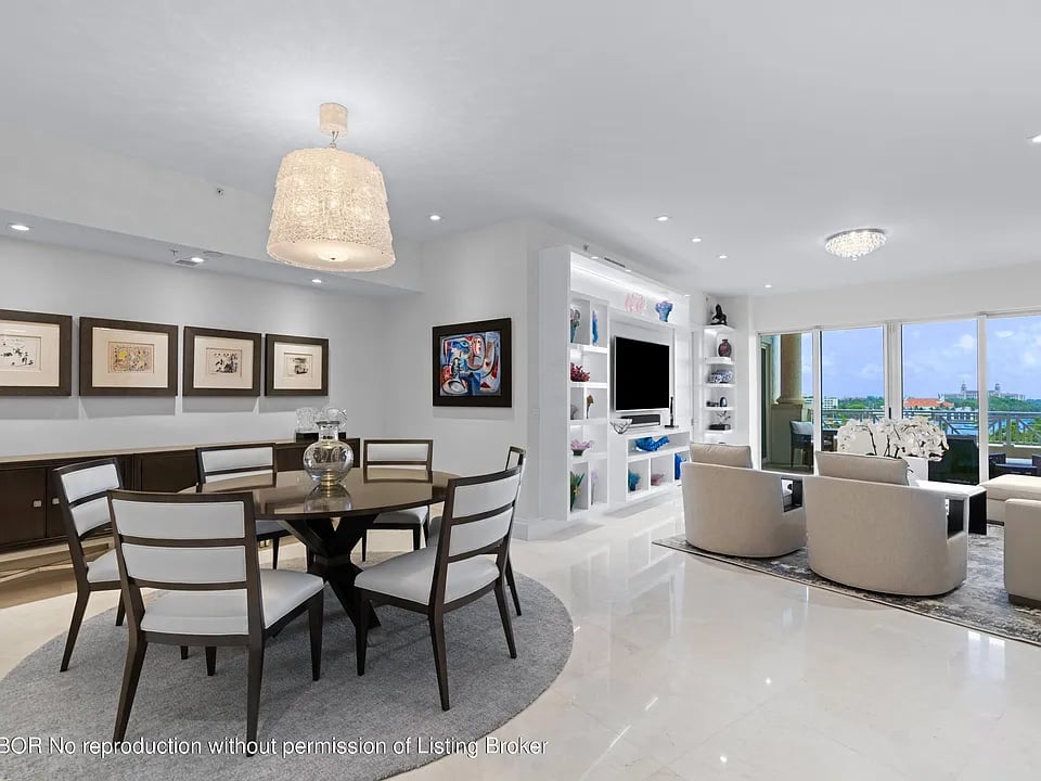 201 S Narcissus Avenue Unit: 504