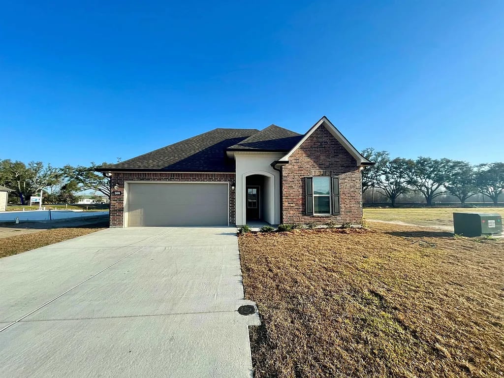 2484 Goldfinch Dr