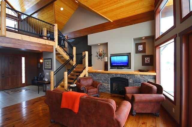 214 Vineyard Dr