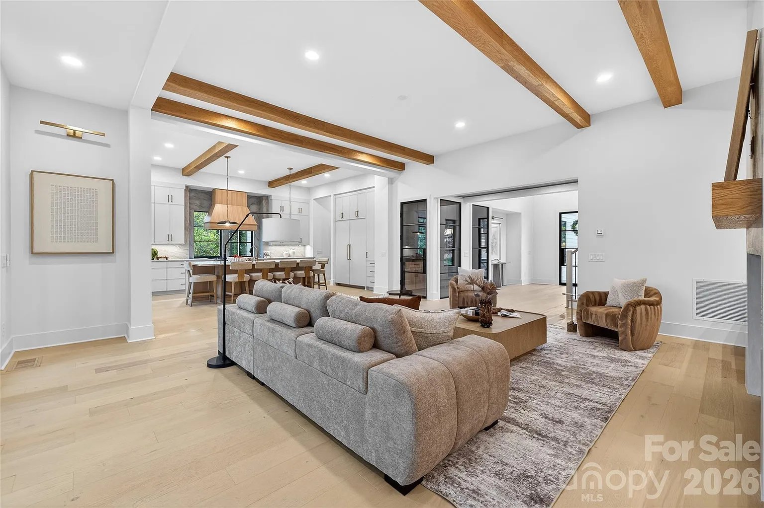 1209 Meadowood Ln