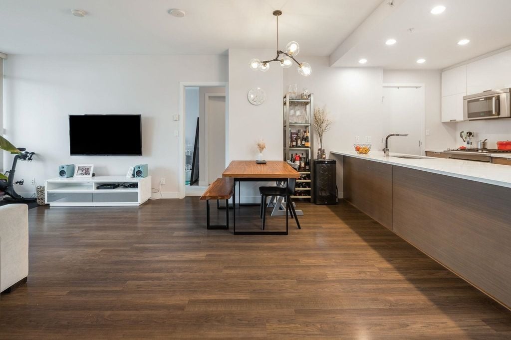 2077 Rosser Ave, #1304