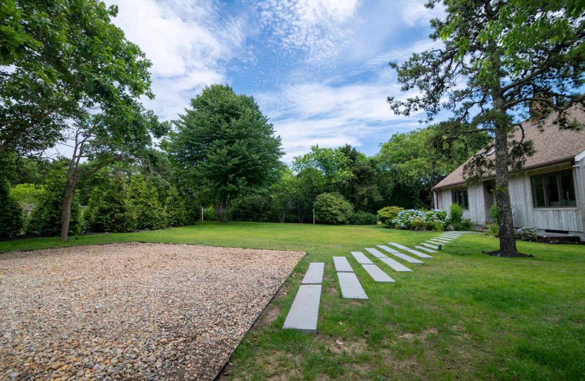 Edgartown Designer Retreat With Pool & Hot Tub