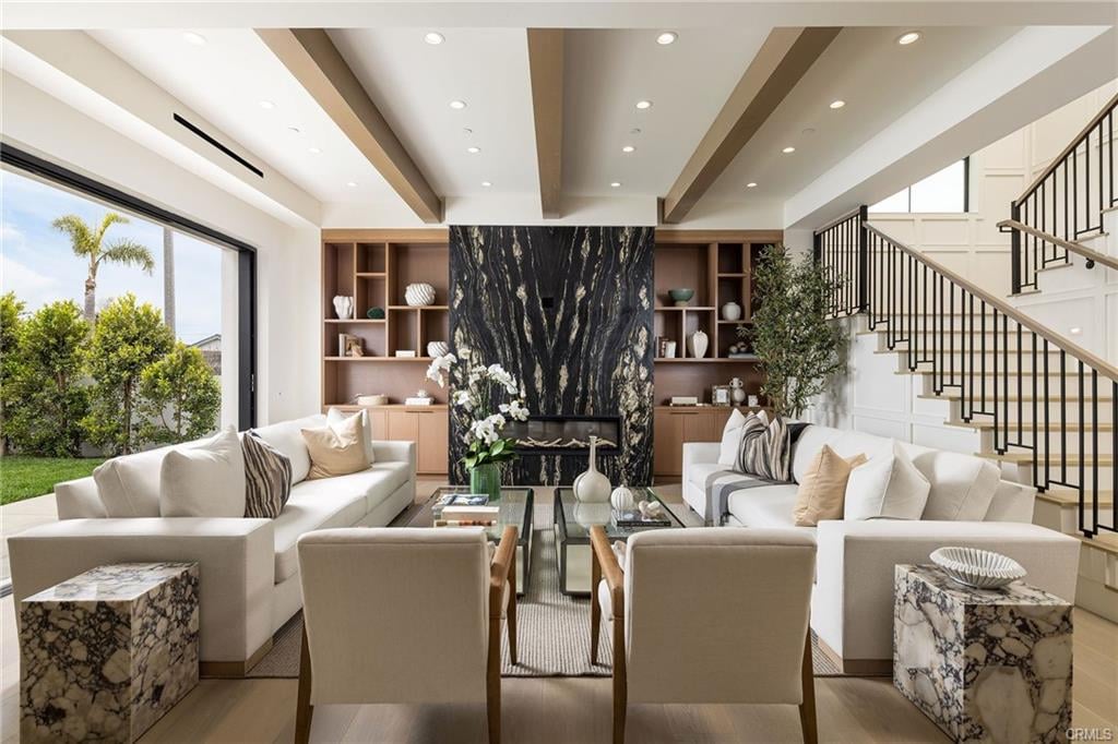 9121 Christine Dr.
