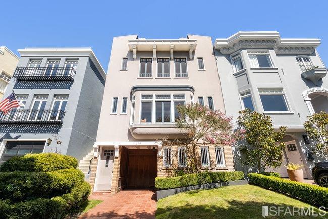 262 32nd Ave