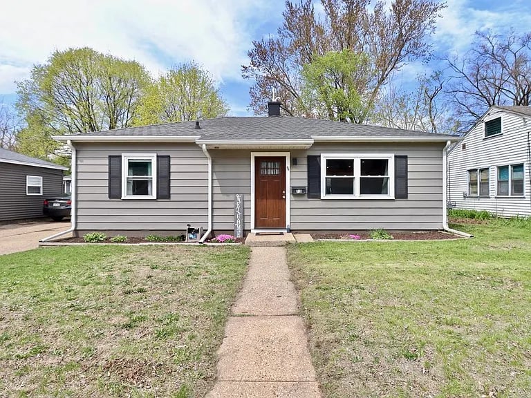 713 Henry Ave