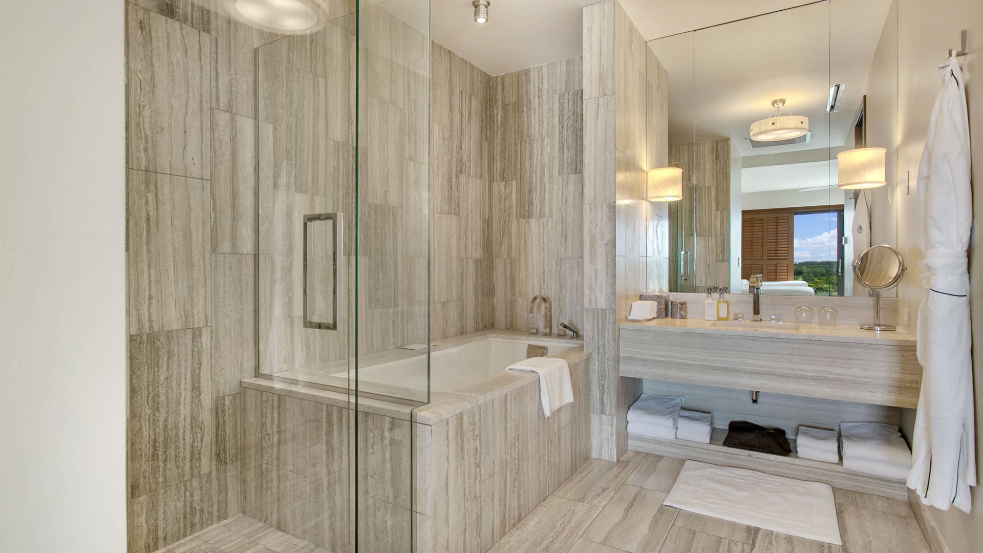 Four Seasons - Penthouse 450