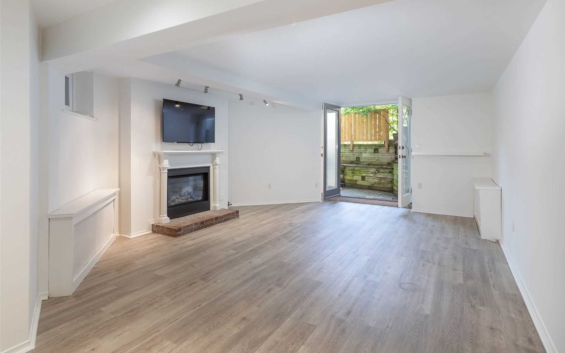 55 Maple Ave, #4