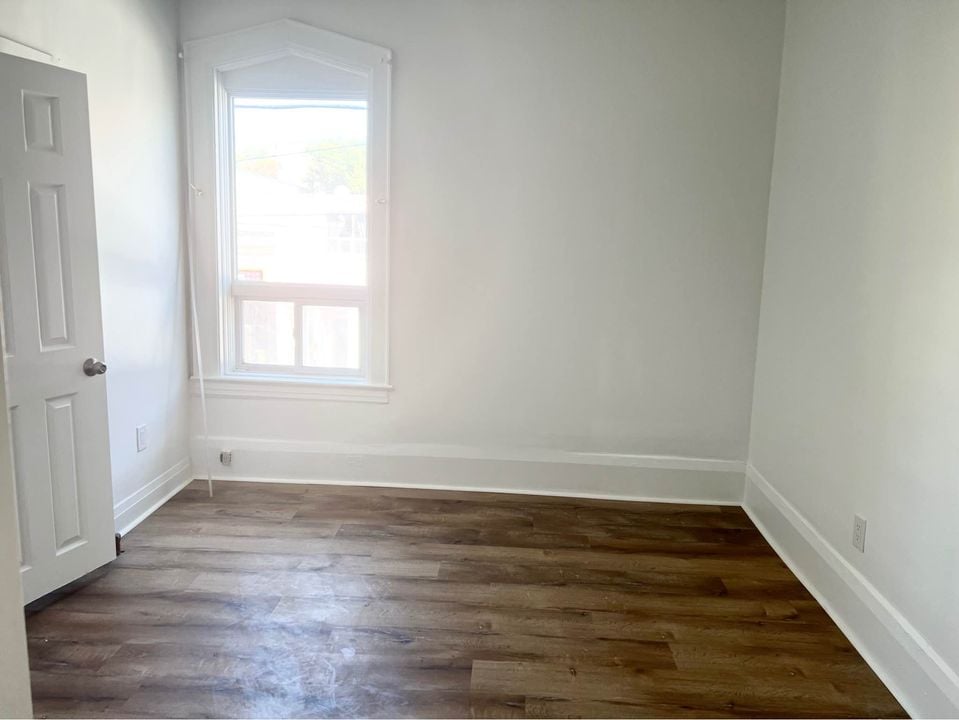 416 Parliament Street Unit: 1